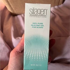 Silicone Gel for Scars - White and Green